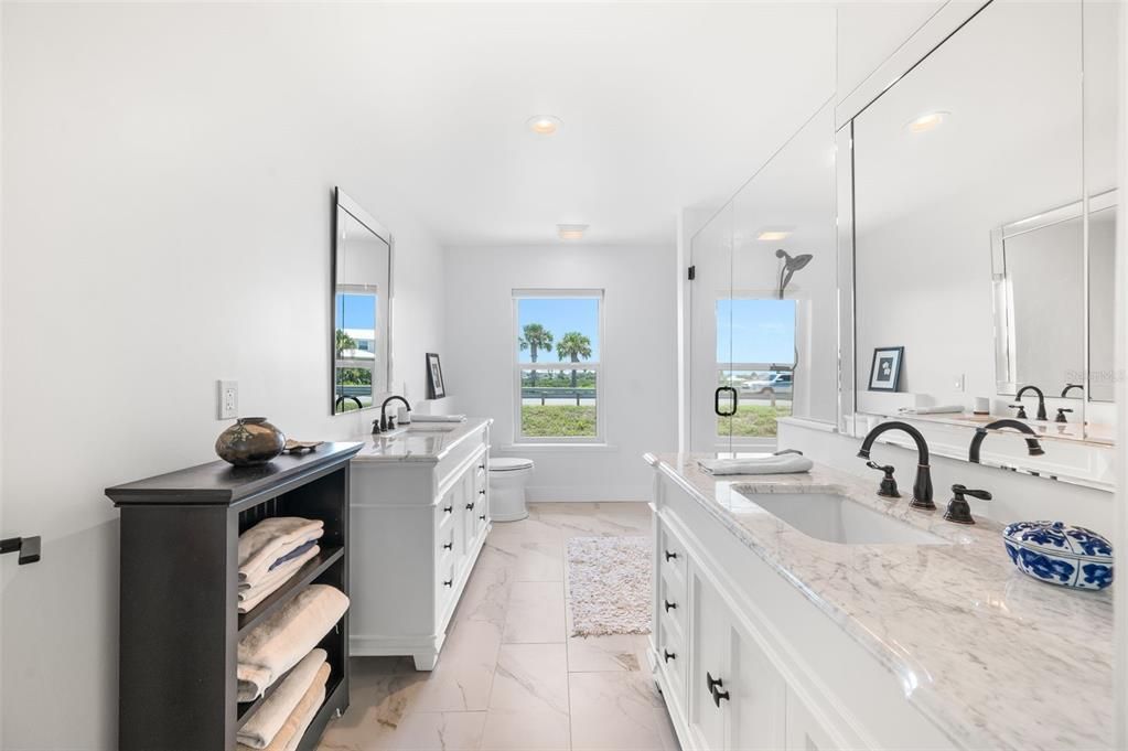 For Sale: $1,097,000 (3 beds, 2 baths, 2671 Square Feet)