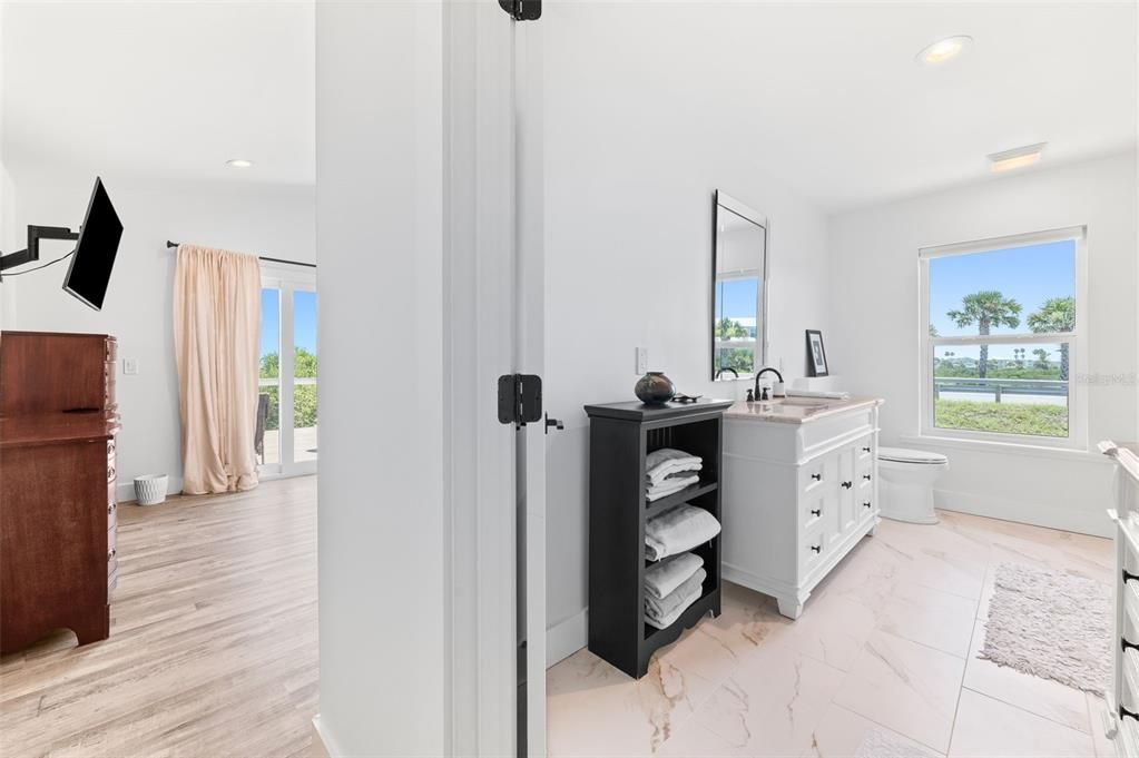 For Sale: $1,097,000 (3 beds, 2 baths, 2671 Square Feet)