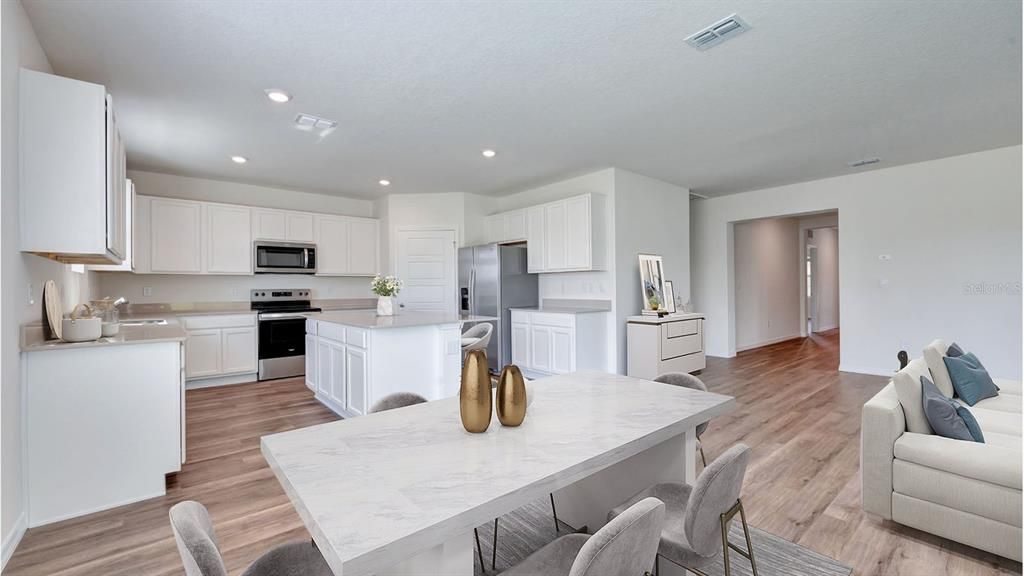 Active With Contract: $423,490 (4 beds, 3 baths, 2725 Square Feet)