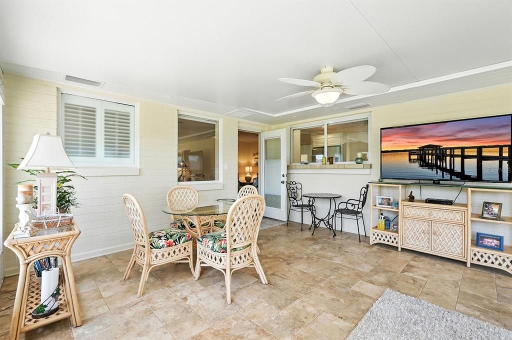 На продажу: $625,000 (4 спален, 3 ванн, 1870 Квадратных фут)