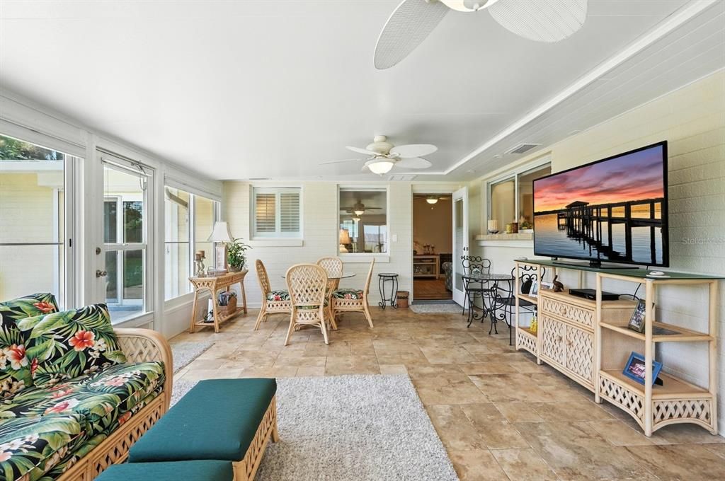 На продажу: $625,000 (4 спален, 3 ванн, 1870 Квадратных фут)