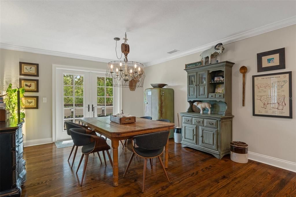 For Sale: $1,699,000 (4 beds, 3 baths, 3070 Square Feet)