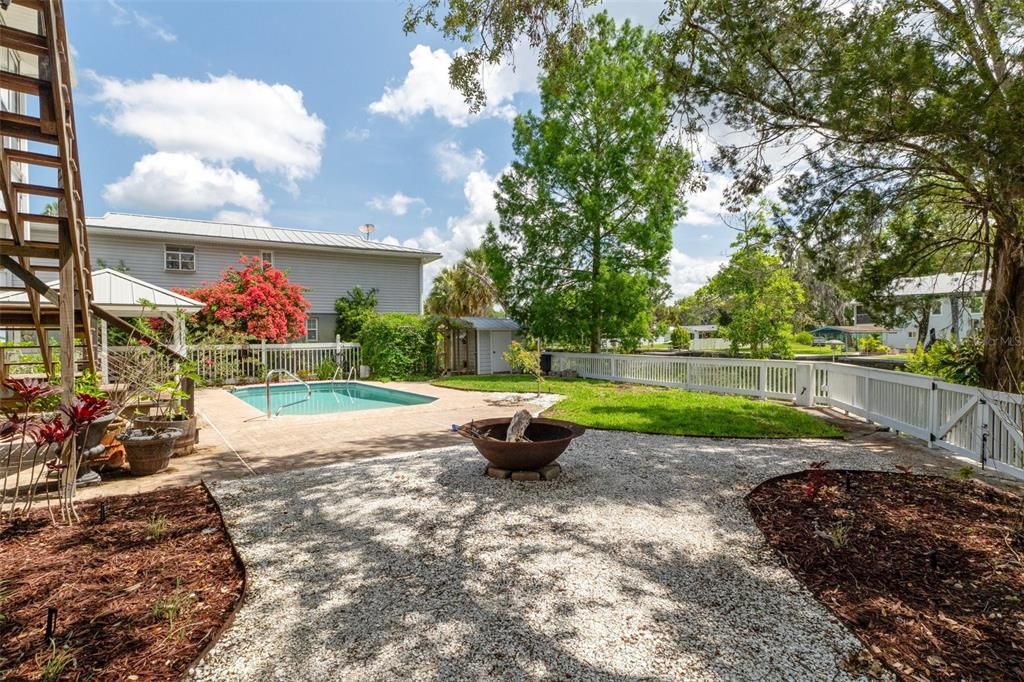 For Sale: $1,699,000 (4 beds, 3 baths, 3070 Square Feet)