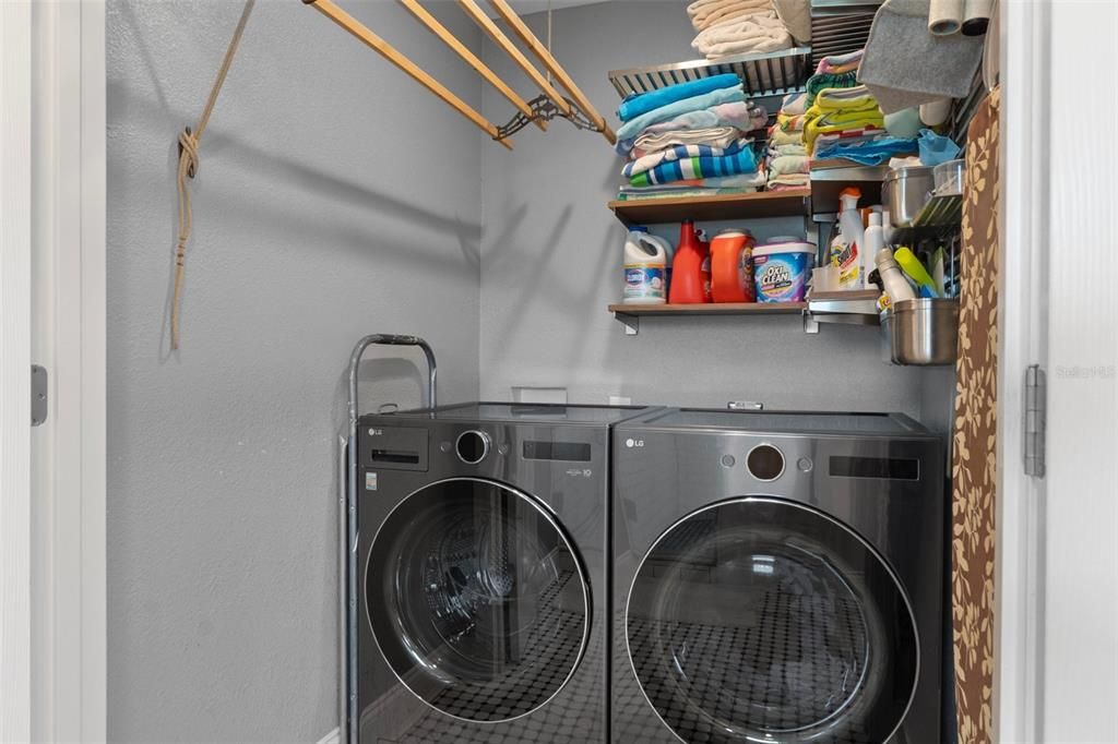 For Sale: $1,699,000 (4 beds, 3 baths, 3070 Square Feet)