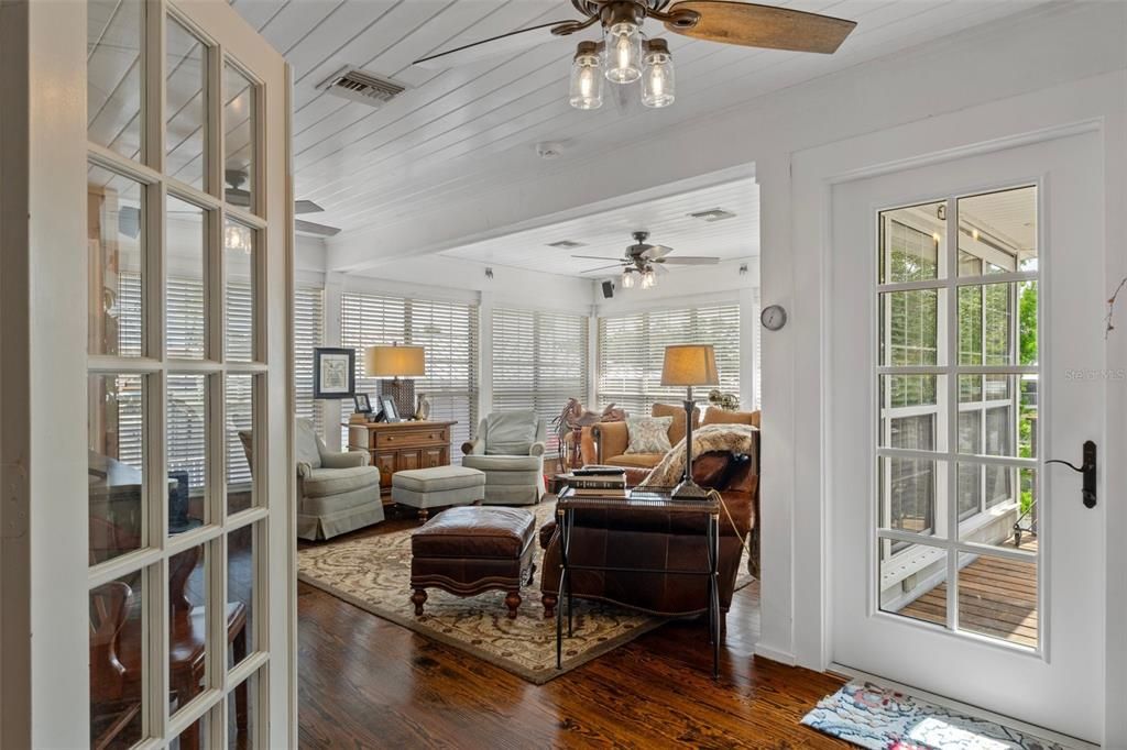 For Sale: $1,699,000 (4 beds, 3 baths, 3070 Square Feet)