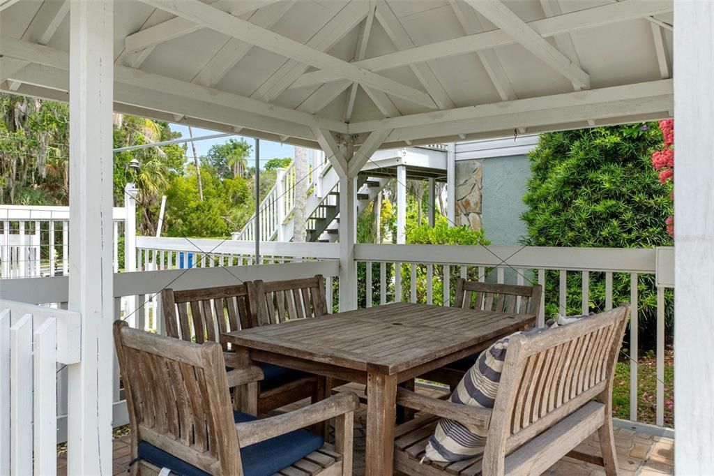 For Sale: $1,699,000 (4 beds, 3 baths, 3070 Square Feet)