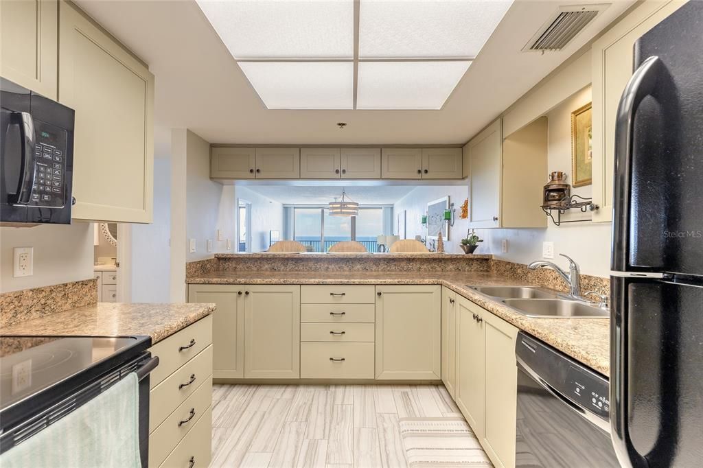 En Venta: $500,000 (2 camas, 2 baños, 1363 Pies cuadrados)