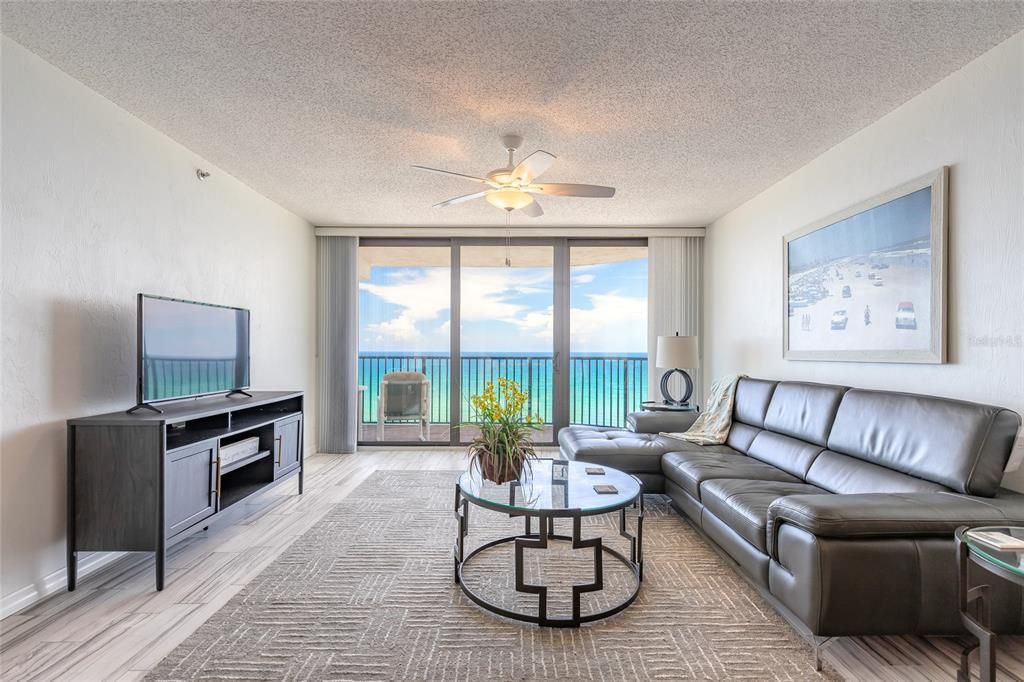 En Venta: $500,000 (2 camas, 2 baños, 1363 Pies cuadrados)