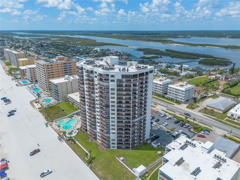 En Venta: $500,000 (2 camas, 2 baños, 1363 Pies cuadrados)