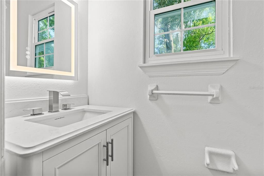 En Venta: $599,000 (5 camas, 4 baños, 4200 Pies cuadrados)