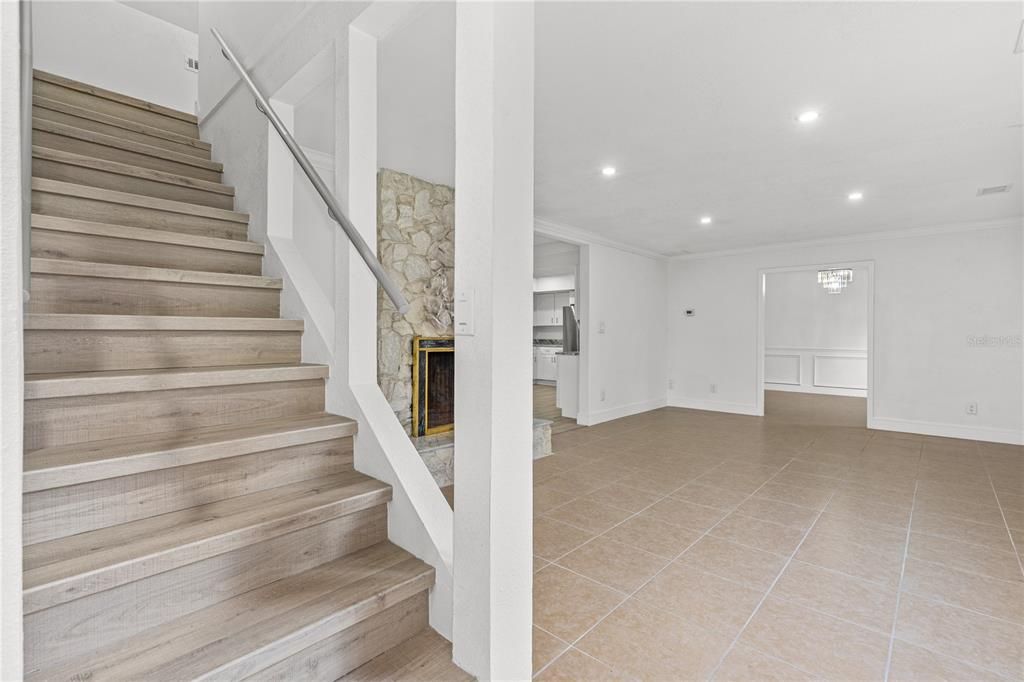 En Venta: $599,000 (5 camas, 4 baños, 4200 Pies cuadrados)