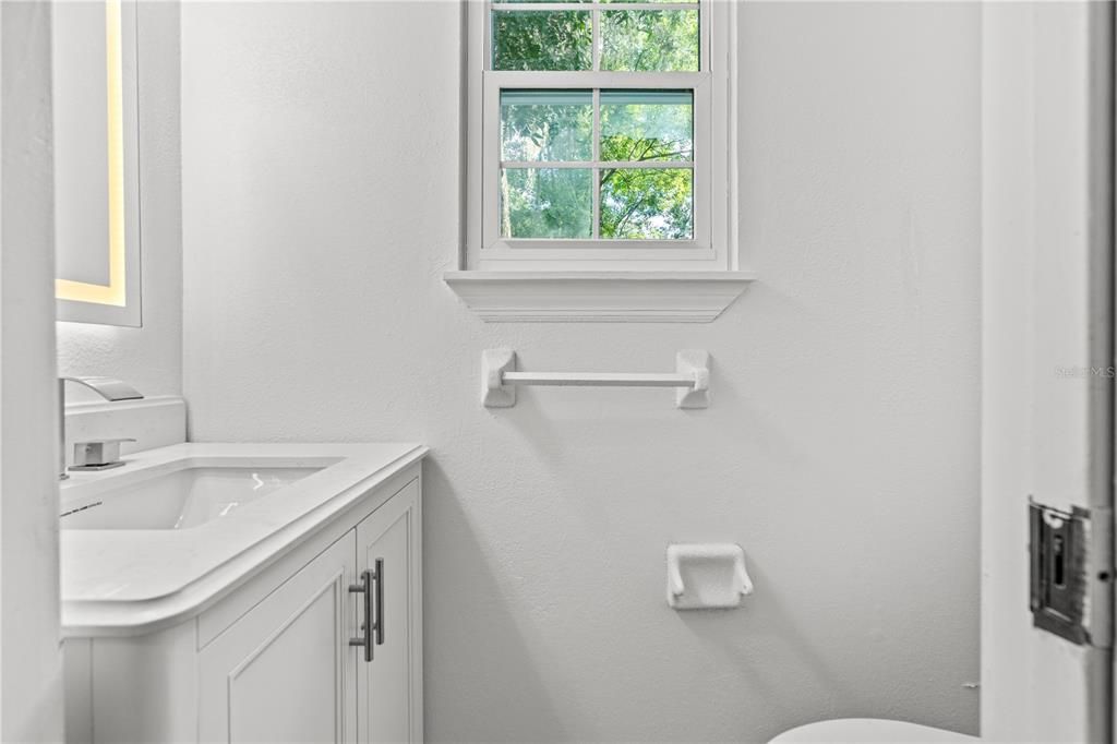 En Venta: $599,000 (5 camas, 4 baños, 4200 Pies cuadrados)