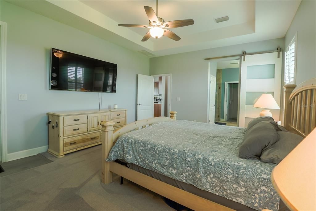 For Sale: $850,000 (3 beds, 2 baths, 2554 Square Feet)