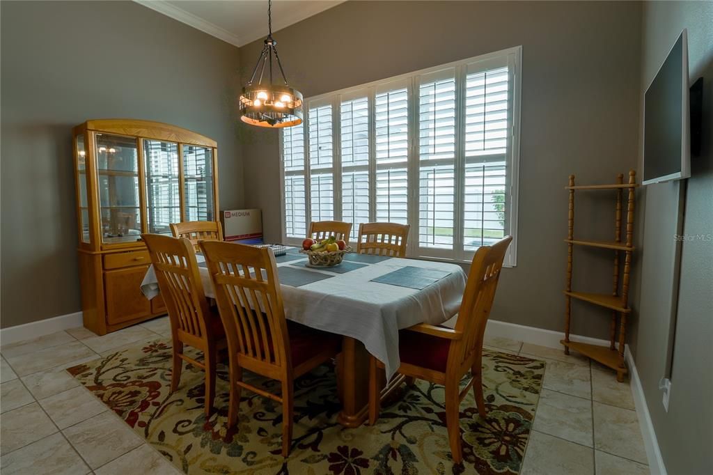 For Sale: $850,000 (3 beds, 2 baths, 2554 Square Feet)