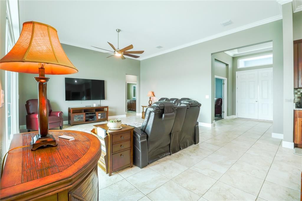 For Sale: $850,000 (3 beds, 2 baths, 2554 Square Feet)