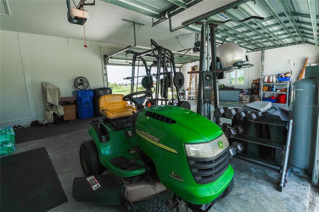 For Sale: $850,000 (3 beds, 2 baths, 2554 Square Feet)