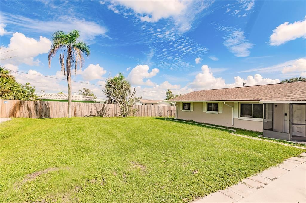 На продажу: $379,000 (3 спален, 2 ванн, 1282 Квадратных фут)