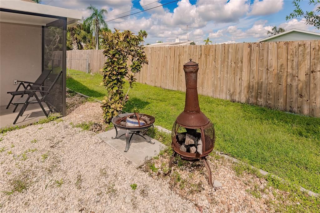 На продажу: $379,000 (3 спален, 2 ванн, 1282 Квадратных фут)