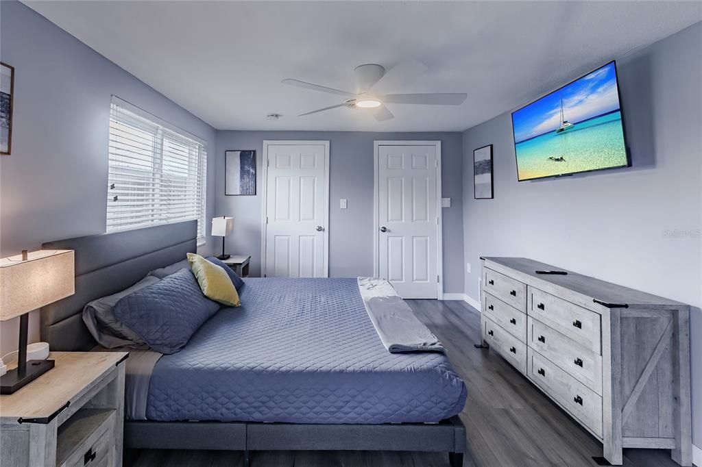 На продажу: $379,000 (3 спален, 2 ванн, 1282 Квадратных фут)