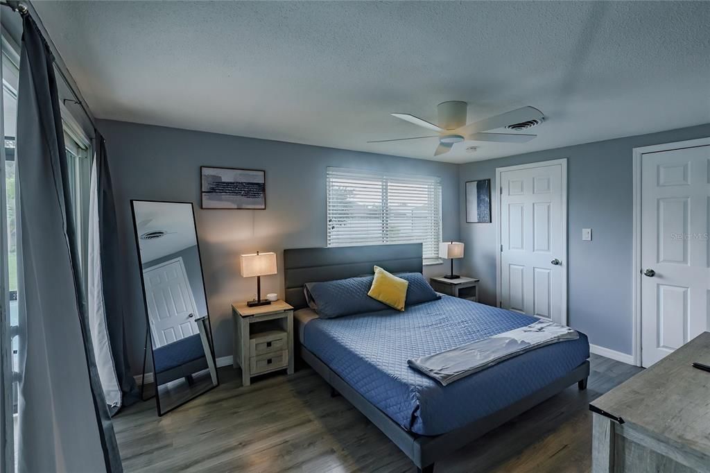 На продажу: $379,000 (3 спален, 2 ванн, 1282 Квадратных фут)