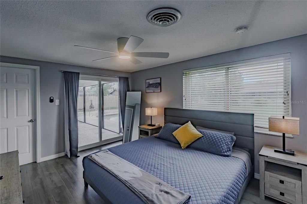 На продажу: $379,000 (3 спален, 2 ванн, 1282 Квадратных фут)