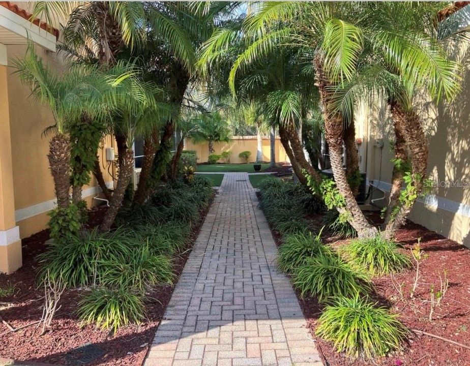 待售: $199,000 (3 贝兹, 2 浴室, 2155 平方英尺)