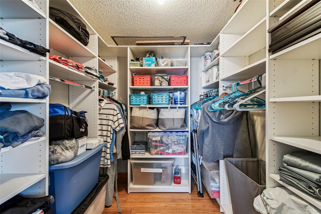 待售: $699,900 (2 贝兹, 2 浴室, 1190 平方英尺)