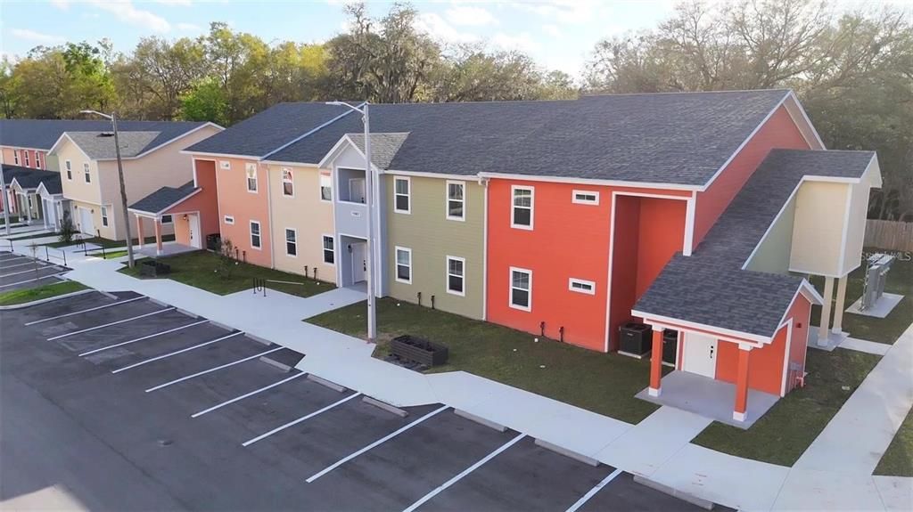 Recently Sold: $231,500 (2 beds, 2 baths, 973 Square Feet)