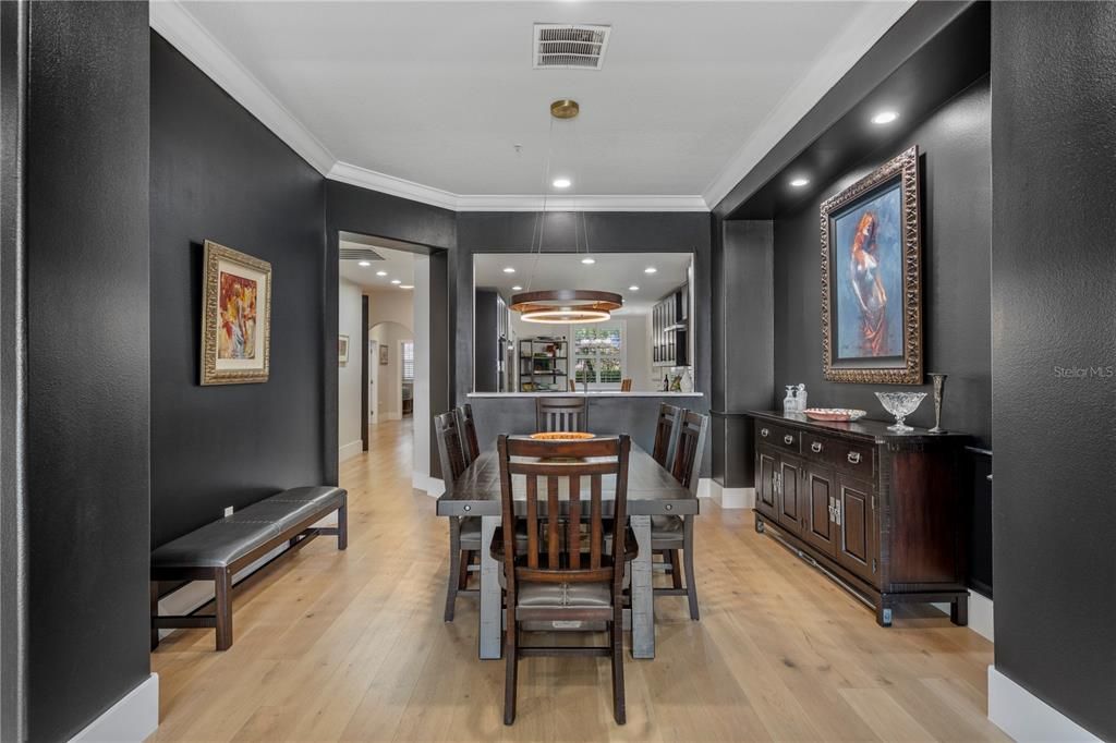 合同活跃: $579,000 (2 贝兹, 2 浴室, 2162 平方英尺)