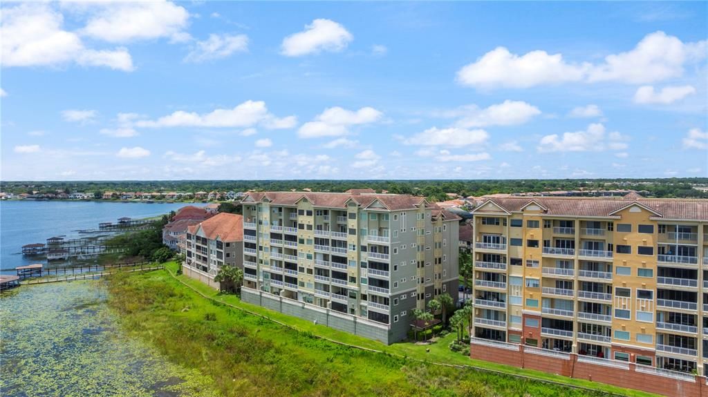 合同活跃: $579,000 (2 贝兹, 2 浴室, 2162 平方英尺)