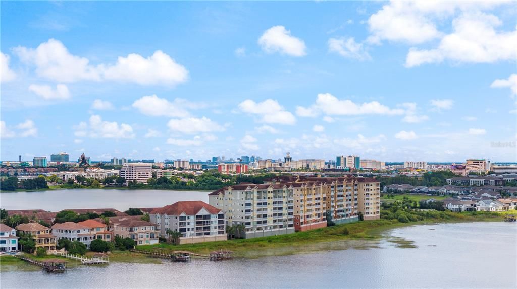 合同活跃: $579,000 (2 贝兹, 2 浴室, 2162 平方英尺)