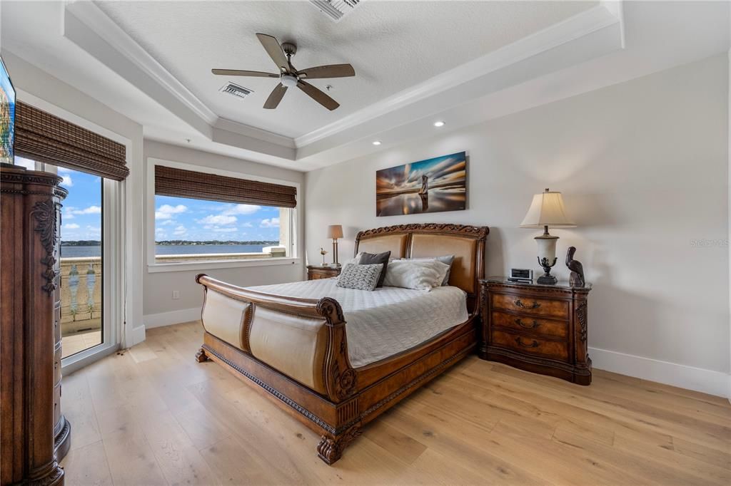 合同活跃: $579,000 (2 贝兹, 2 浴室, 2162 平方英尺)