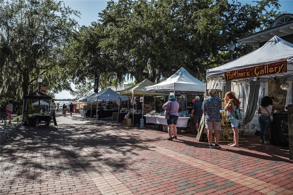 Activo con contrato: $365,000 (3 camas, 2 baños, 1747 Pies cuadrados)