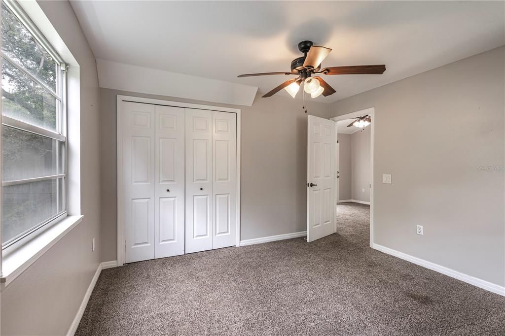 Activo con contrato: $365,000 (3 camas, 2 baños, 1747 Pies cuadrados)