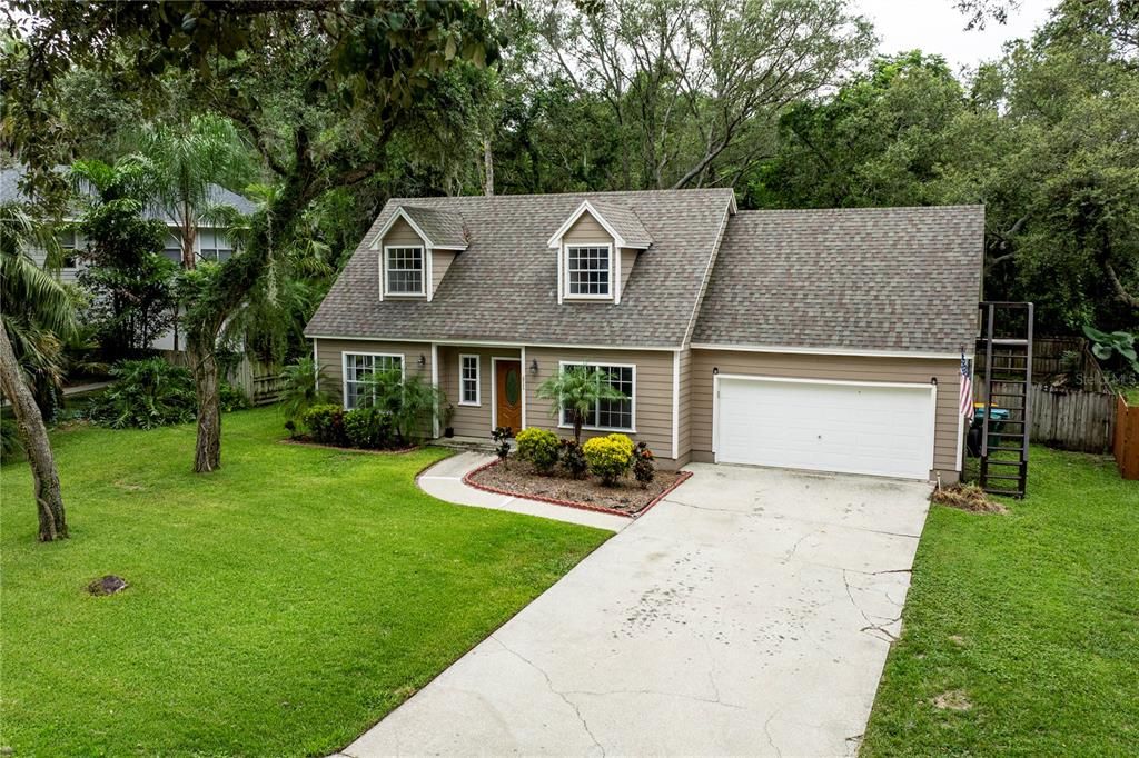 Activo con contrato: $365,000 (3 camas, 2 baños, 1747 Pies cuadrados)