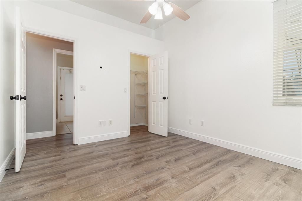 合同活跃: $529,900 (4 贝兹, 2 浴室, 2014 平方英尺)