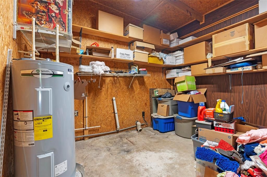 For Sale: $750,000 (4 beds, 3 baths, 1913 Square Feet)