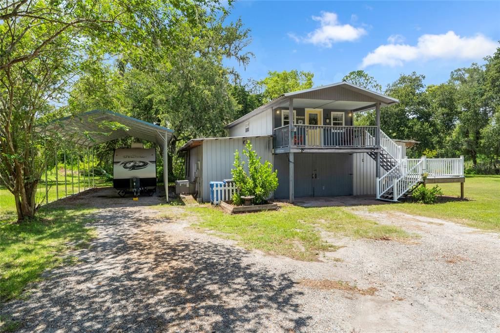 For Sale: $750,000 (4 beds, 3 baths, 1913 Square Feet)