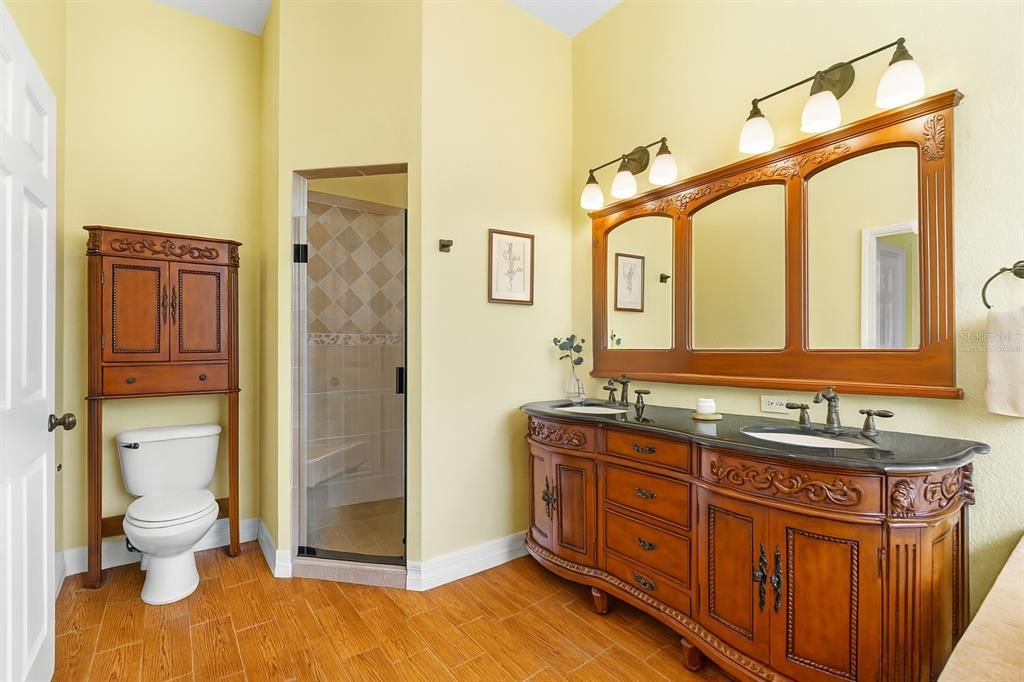 For Sale: $750,000 (4 beds, 3 baths, 1913 Square Feet)