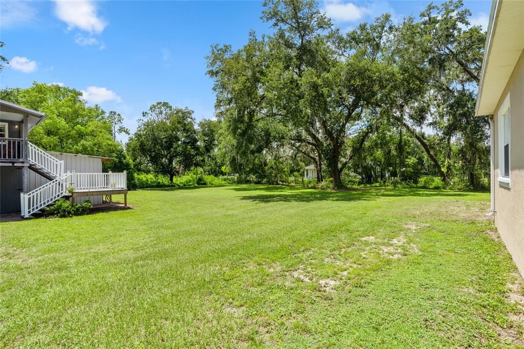 For Sale: $750,000 (4 beds, 3 baths, 1913 Square Feet)