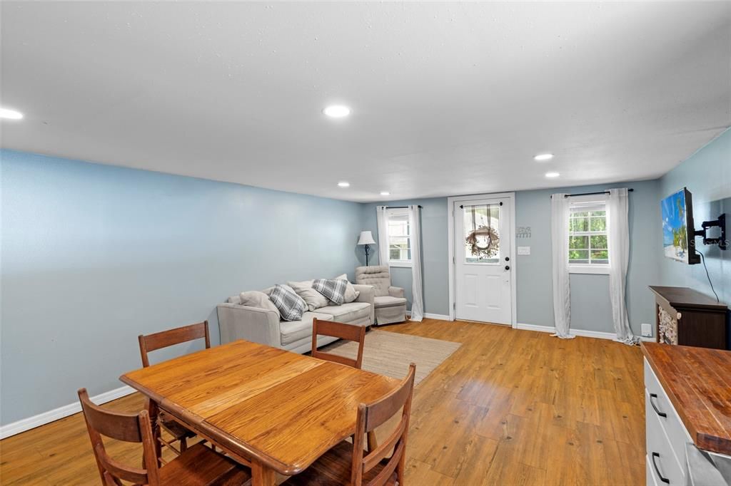 For Sale: $750,000 (4 beds, 3 baths, 1913 Square Feet)