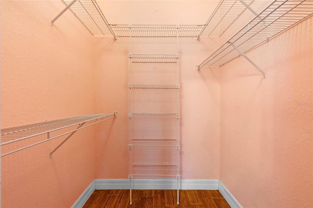 For Sale: $750,000 (4 beds, 3 baths, 1913 Square Feet)