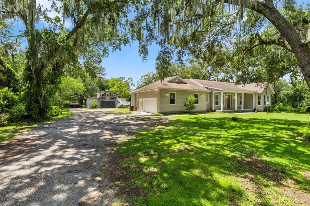 For Sale: $750,000 (4 beds, 3 baths, 1913 Square Feet)