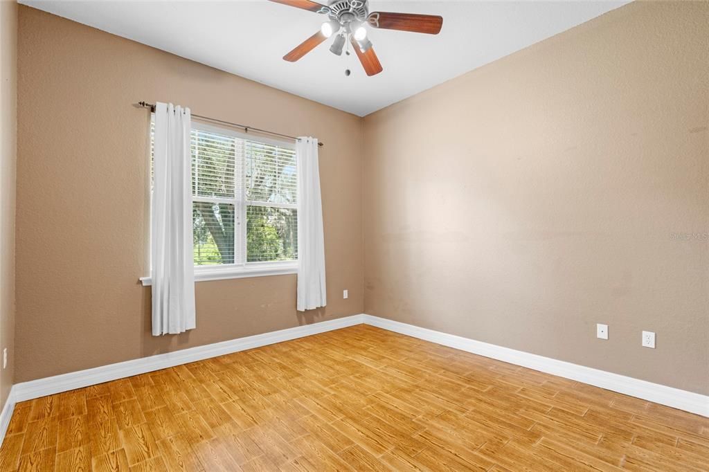 For Sale: $750,000 (4 beds, 3 baths, 1913 Square Feet)