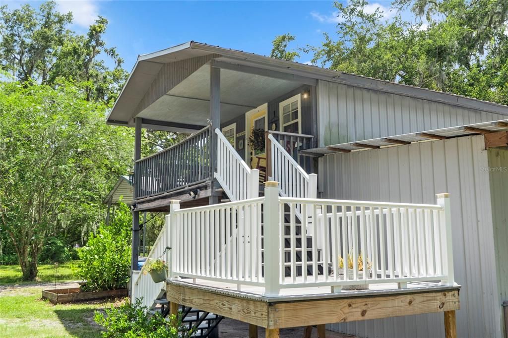 For Sale: $750,000 (4 beds, 3 baths, 1913 Square Feet)