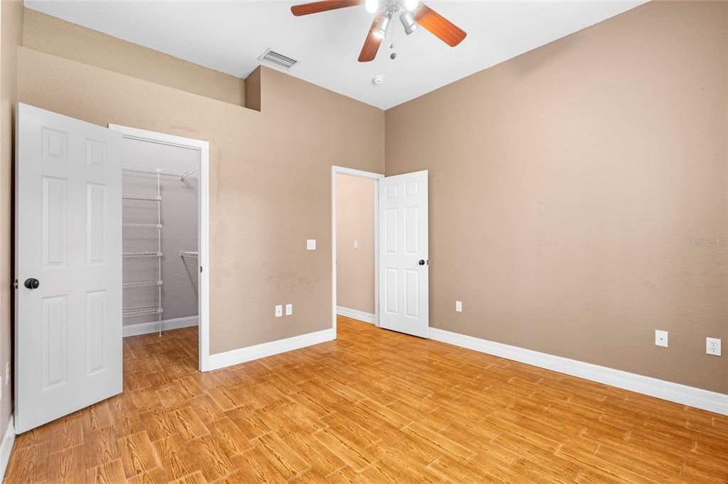 For Sale: $750,000 (4 beds, 3 baths, 1913 Square Feet)