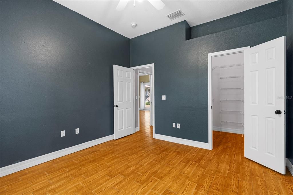 For Sale: $750,000 (4 beds, 3 baths, 1913 Square Feet)