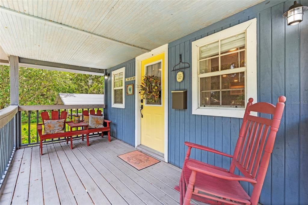 For Sale: $750,000 (4 beds, 3 baths, 1913 Square Feet)