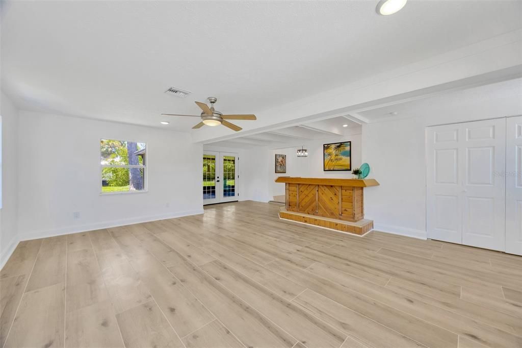 For Sale: $519,000 (3 beds, 2 baths, 1471 Square Feet)