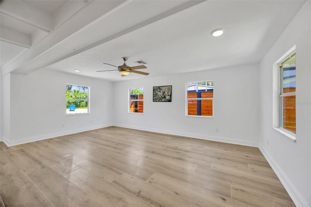 For Sale: $519,000 (3 beds, 2 baths, 1471 Square Feet)